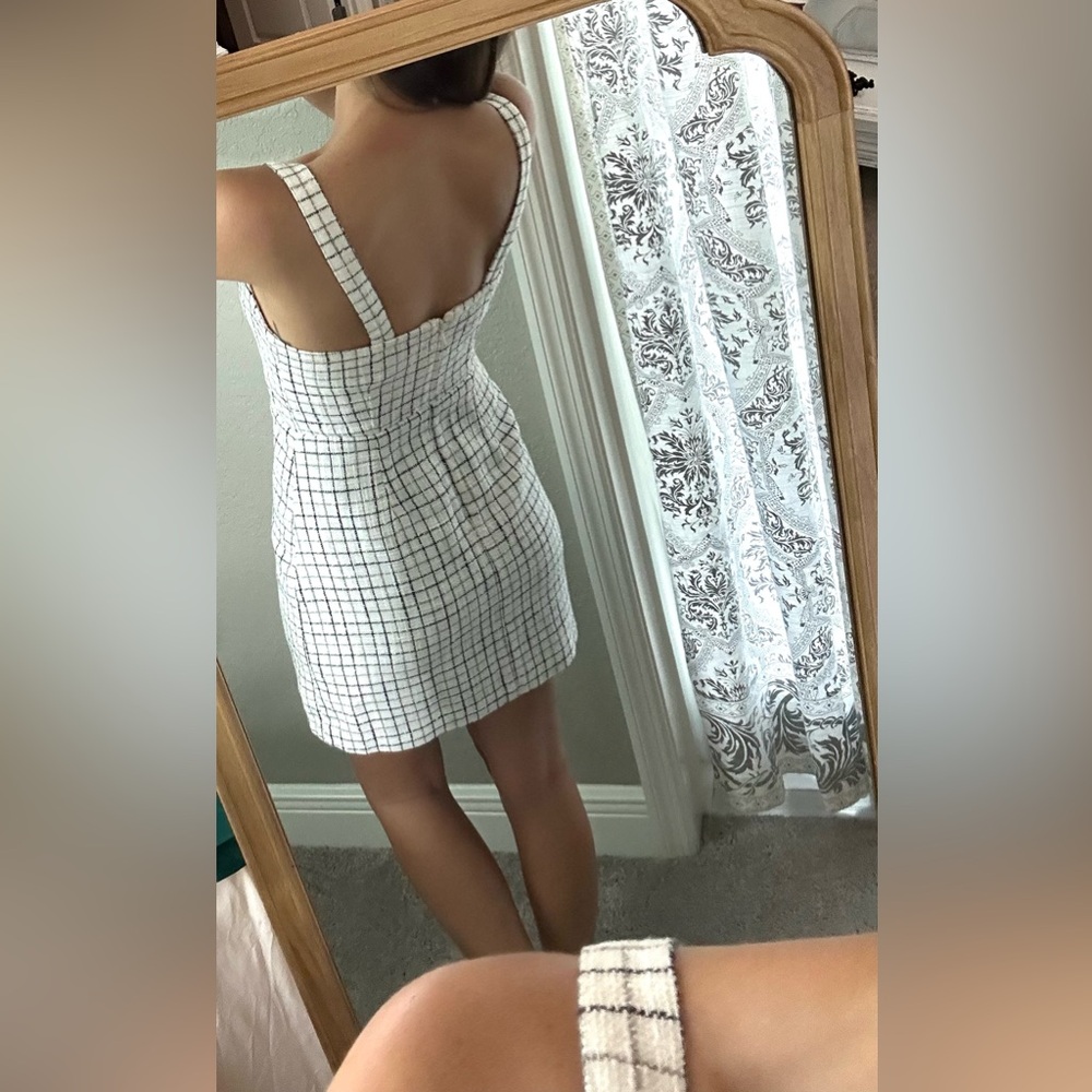 Abercrombie And Fitch white Tweed Mini Dress with side slit and adjustable strap - Picture 2 of 16